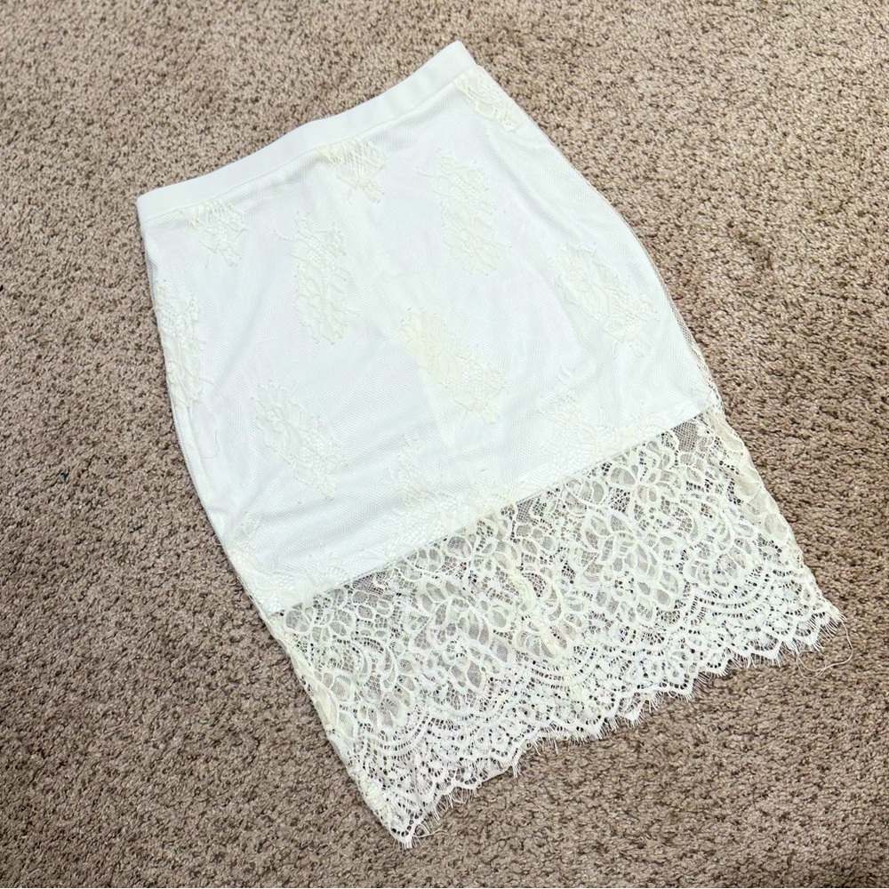 Women’s Lace Pencil Skirt